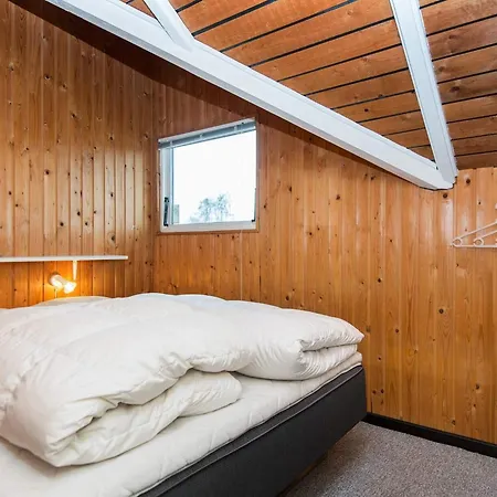 6 Person In Nyaraló *