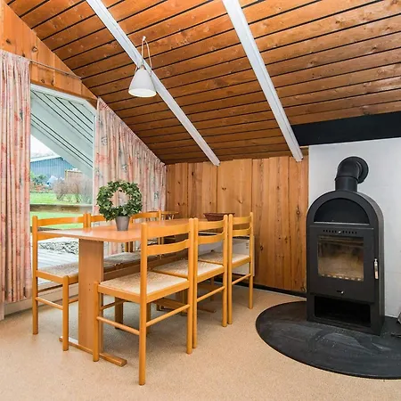 Nyaraló 6 Person In Hejls